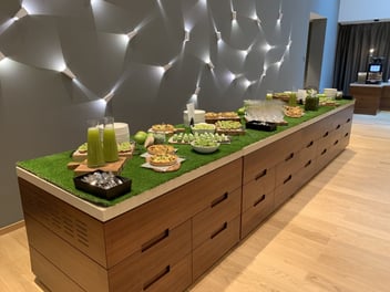 Andaz Hotel schafft eine grasgrüne Atmosphäre mit Kunstrasen von ResiGrass