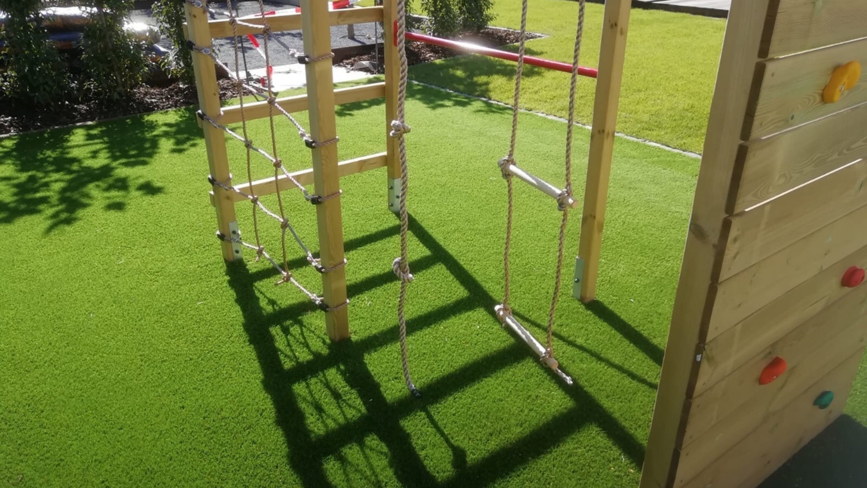 openbare speeltuin kunstgras veilig