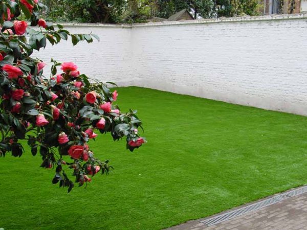 garden renovation in artificial turf