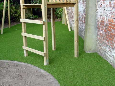 Spielplatz Kunstrasen